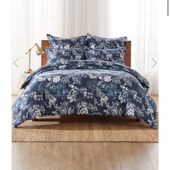 Johnny Was Blue Monday Reversible Quilt Blanket Queen 92x92 NEW $388 - Picture 4 of 5